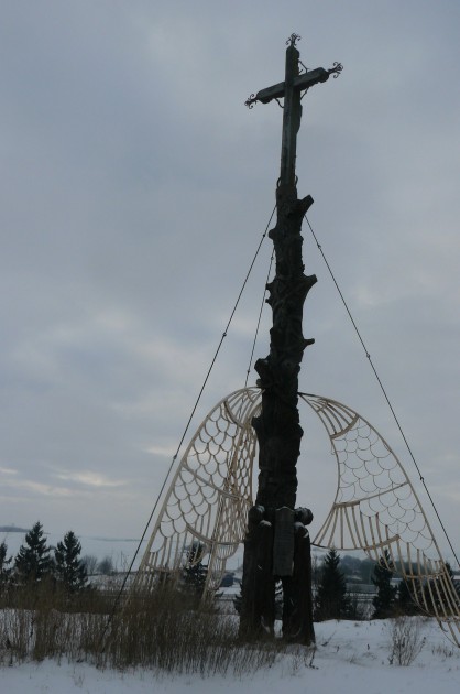 Paminklas partizanams Kryžkalnyje, A.Dambrausko nuotr. Paminklas partizanams Kryžkalnyje, A.Dambrausko nuotr.