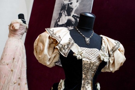 Naujoje A Vasiljevo Parodoje Nuostabios Senovinės Suknelės Ir Aksesuarai Delfi Gyvenimas